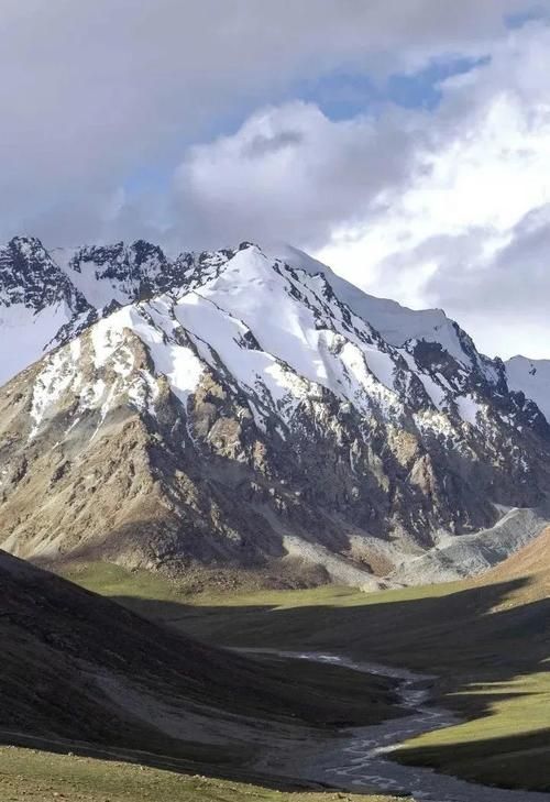 专家:塔什库尔干塔吉克自治县每年或现多个感染高峰_新疆塔什库尔干塔吉克自治县